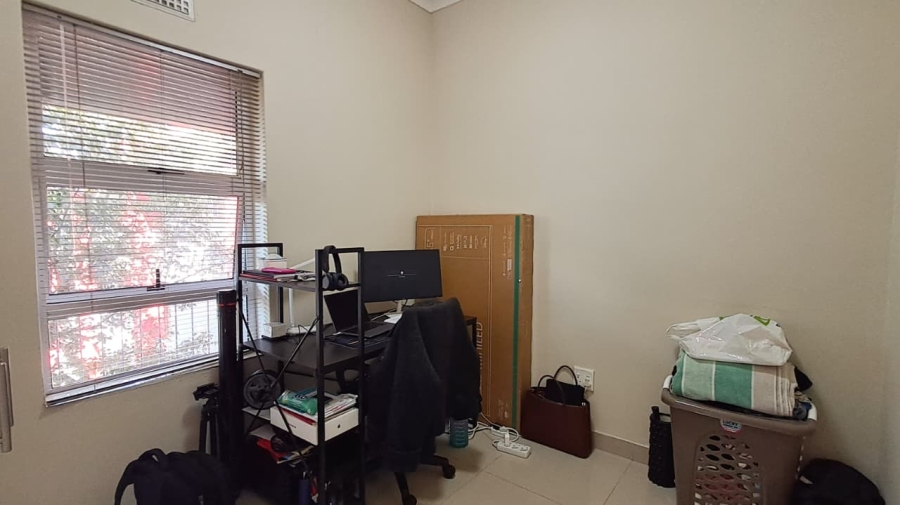 To Let 2 Bedroom Property for Rent in Buh Rein Estate Western Cape